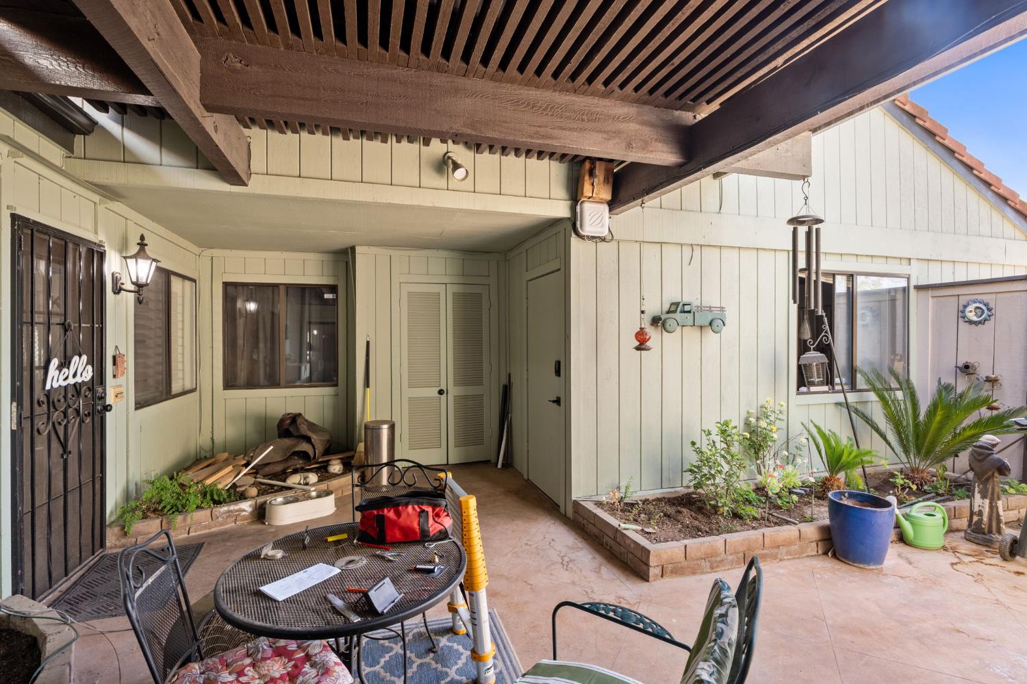 1963 W Santa Ana Ave, Fresno, CA 93705