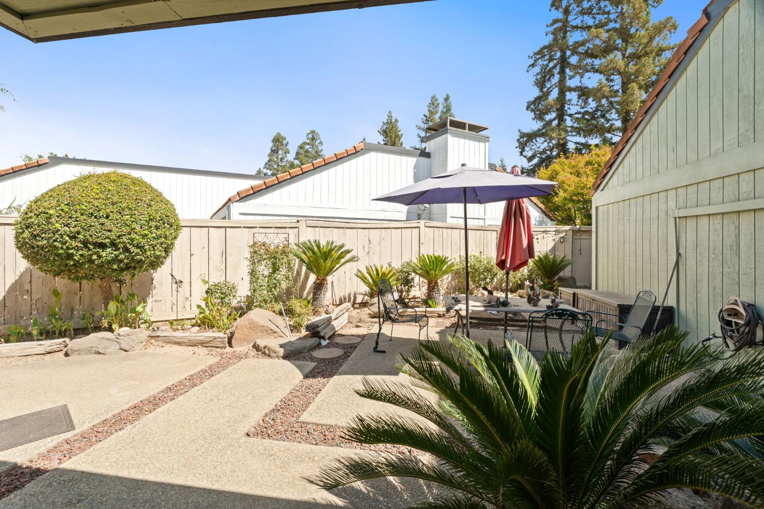 1963 W Santa Ana Ave, Fresno, CA 93705