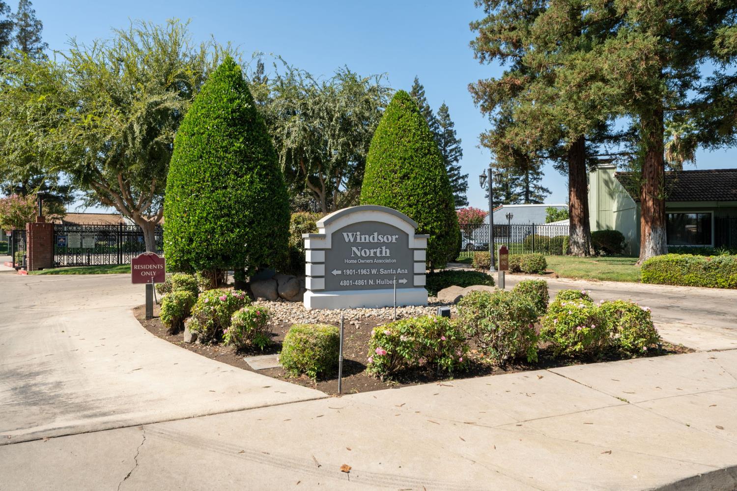 1963 W Santa Ana Ave, Fresno, CA 93705