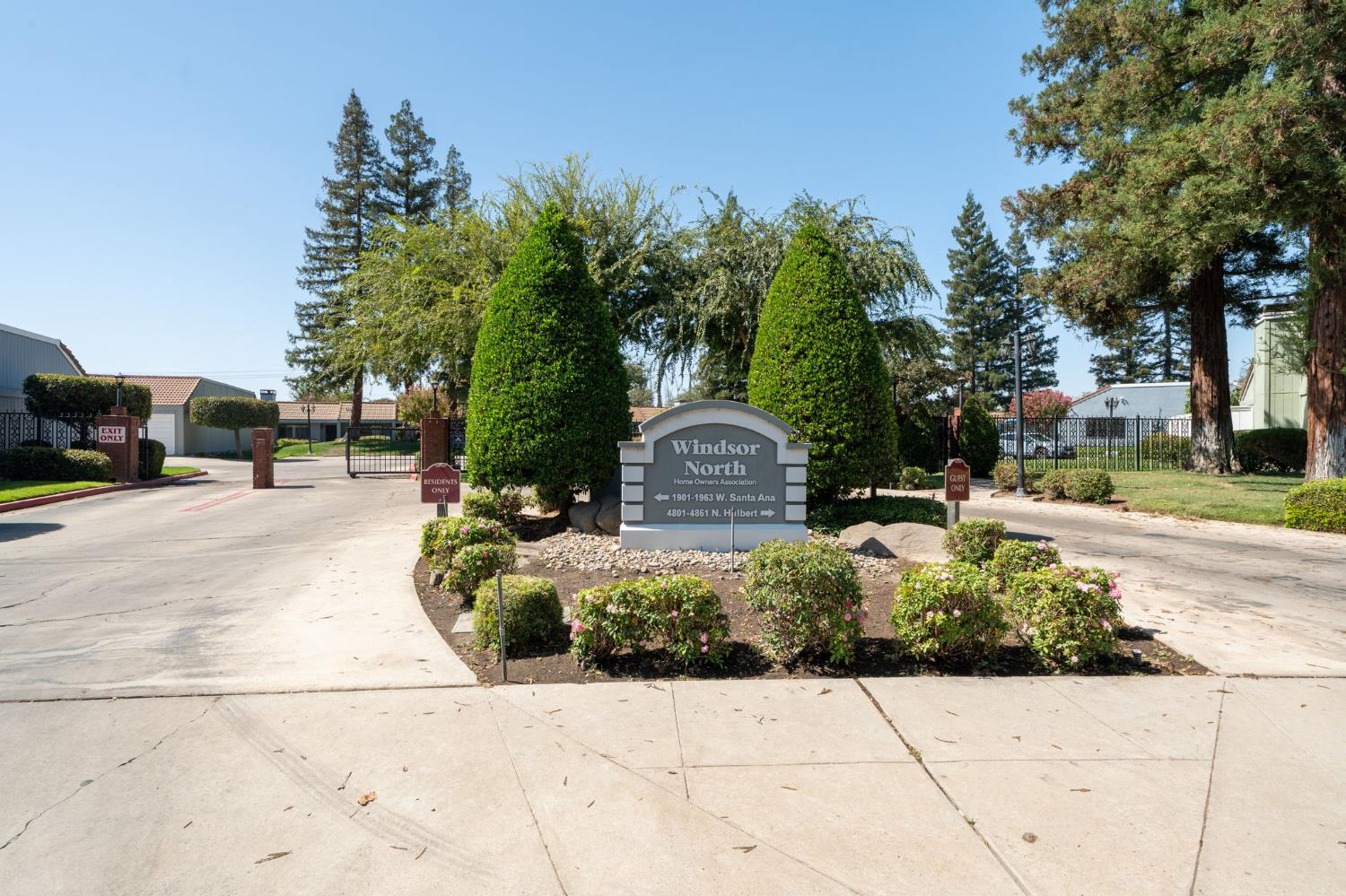 1963 W Santa Ana Ave, Fresno, CA 93705