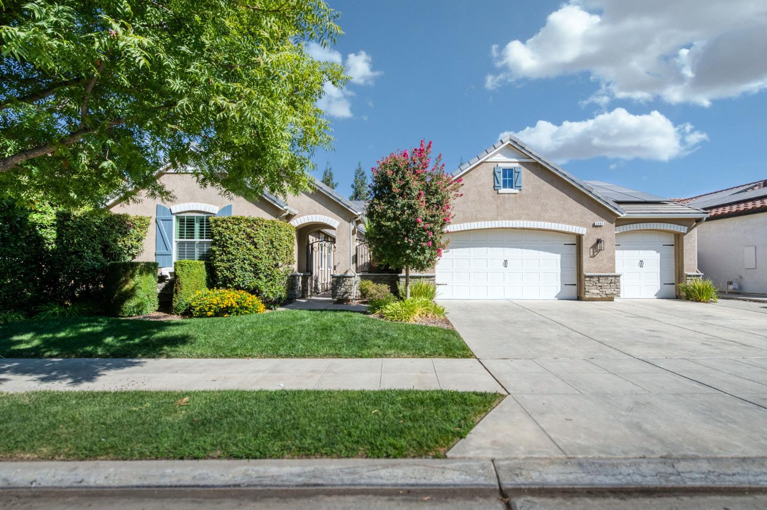 3665 Prescott Ave, Clovis, CA 93619