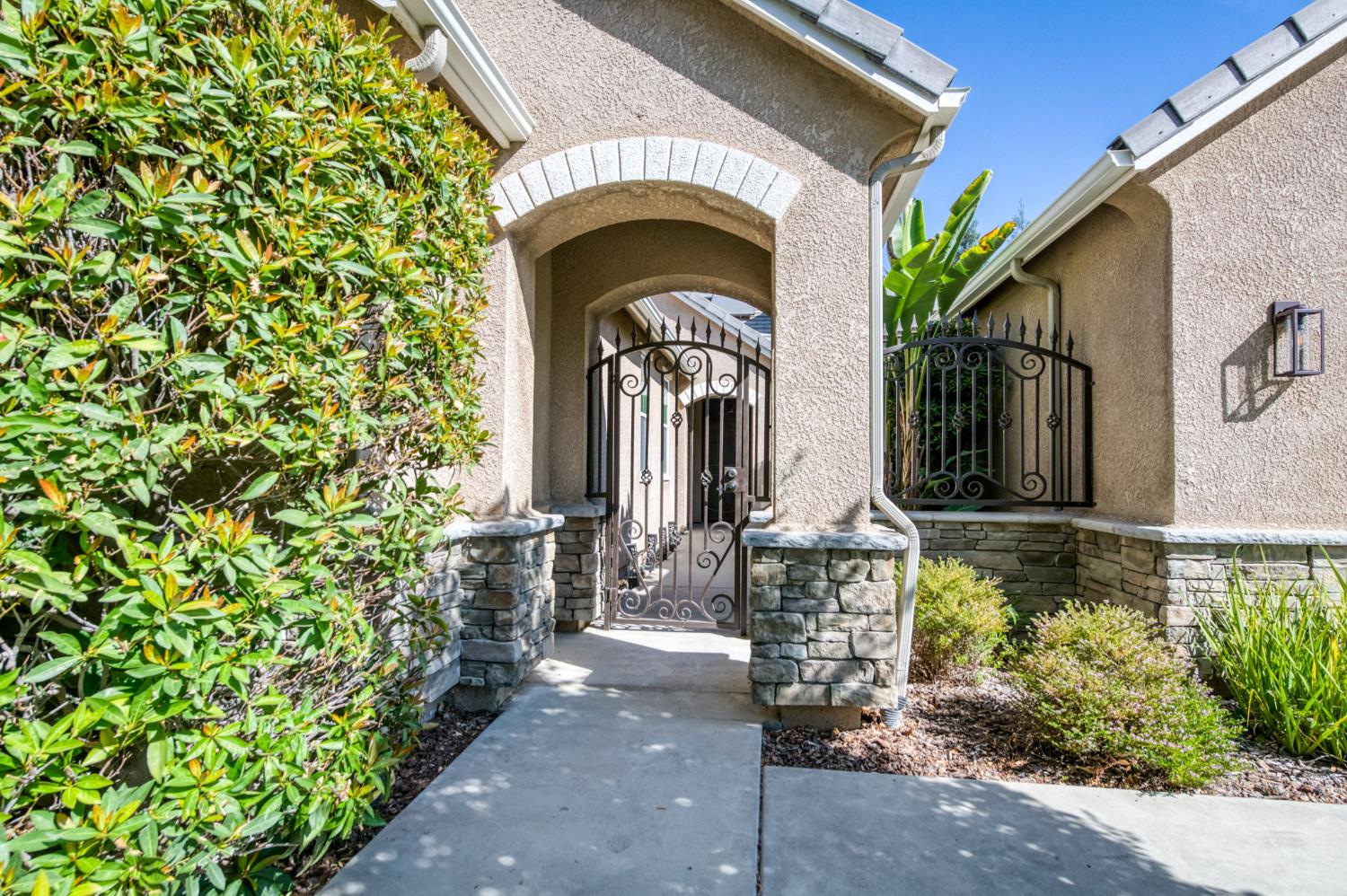 3665 Prescott Ave, Clovis, CA 93619