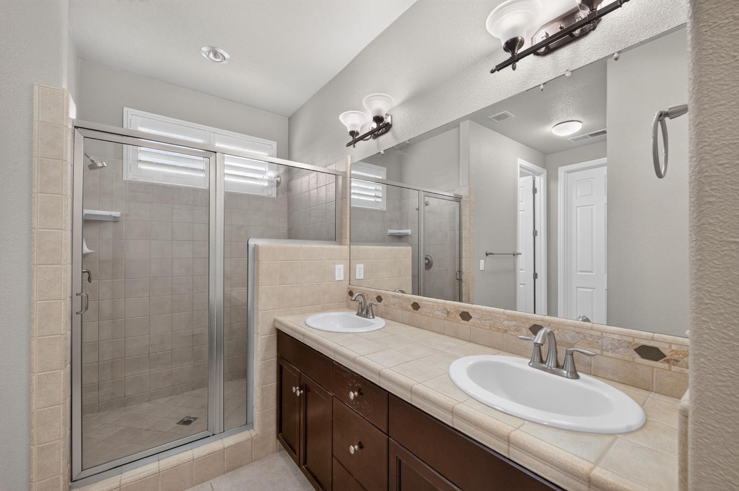 3665 Prescott Ave, Clovis, CA 93619