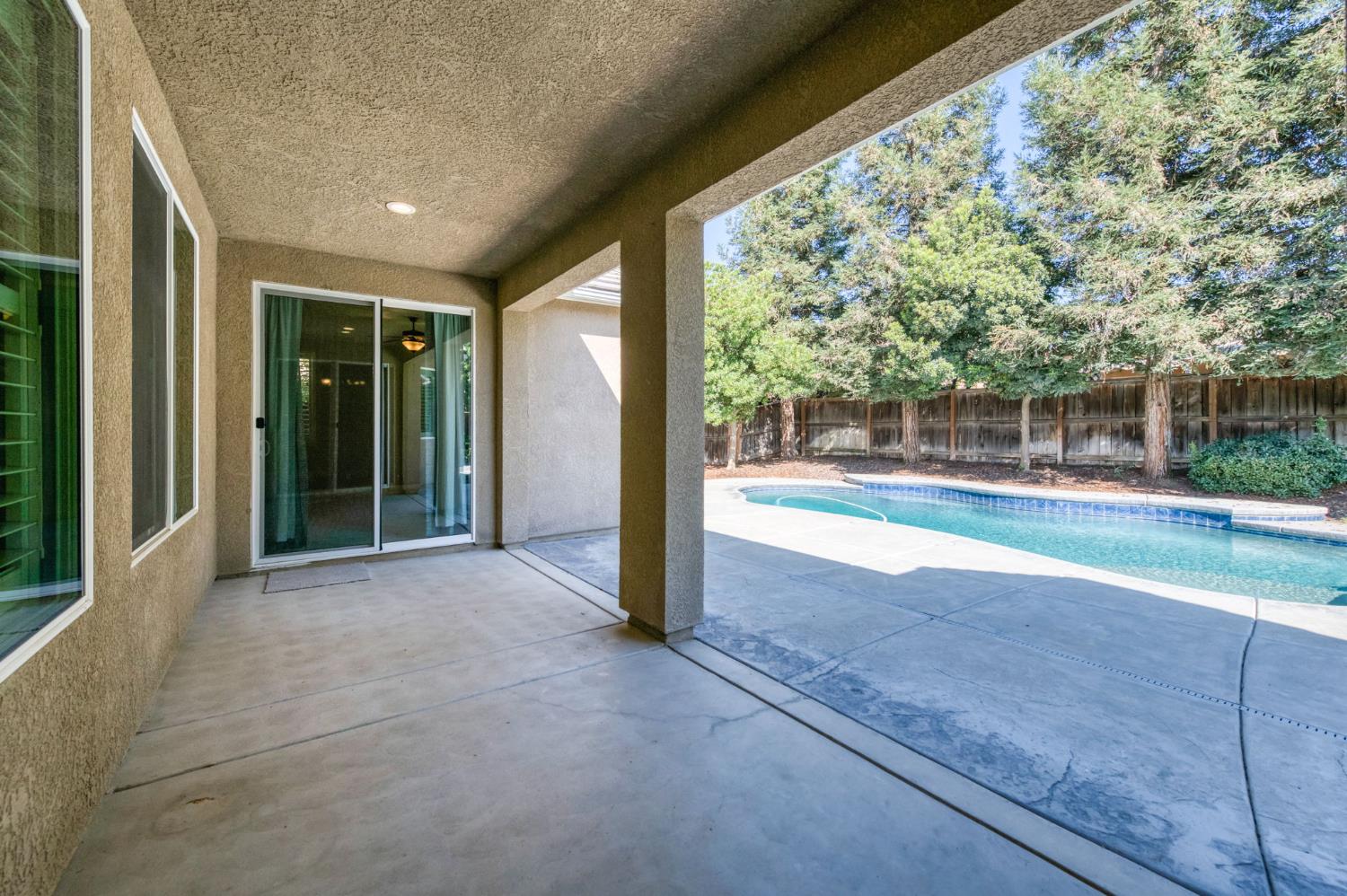 3665 Prescott Ave, Clovis, CA 93619