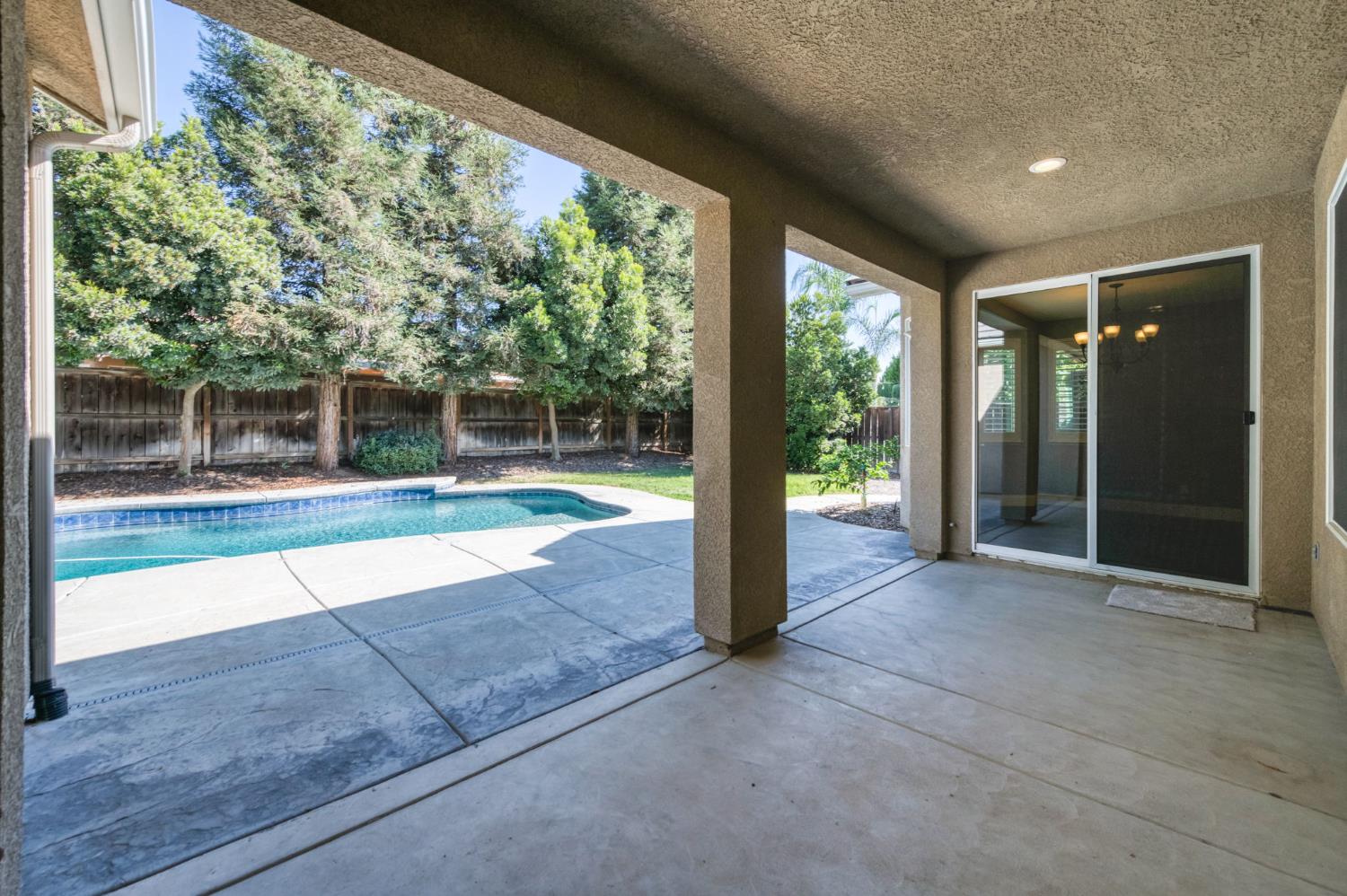 3665 Prescott Ave, Clovis, CA 93619