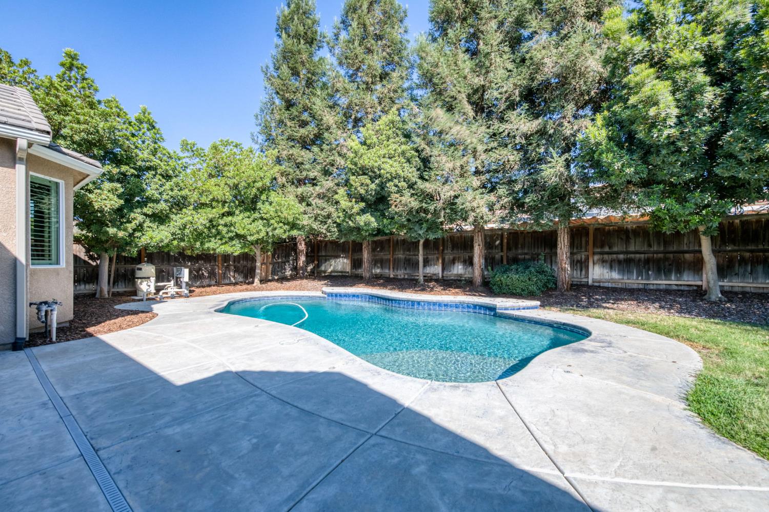 3665 Prescott Ave, Clovis, CA 93619
