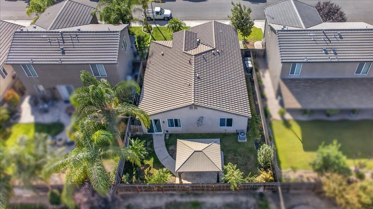1140 S Carriage, Fresno, CA 93727