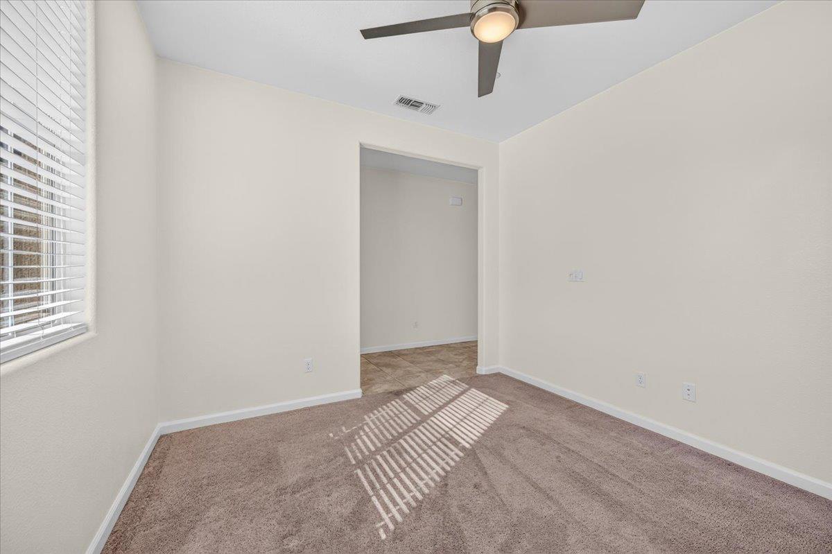1140 S Carriage, Fresno, CA 93727
