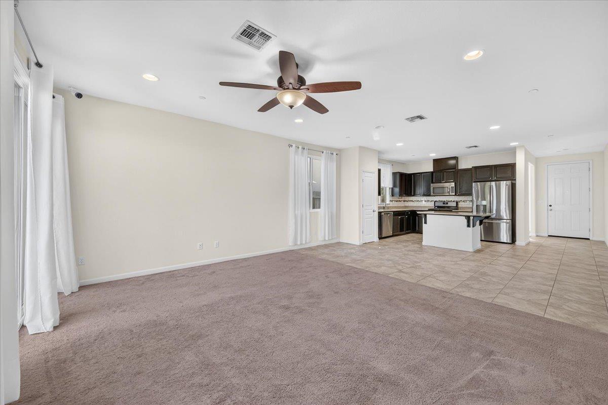 1140 S Carriage, Fresno, CA 93727