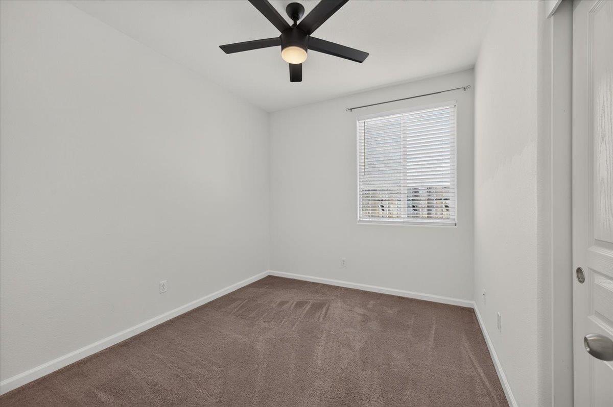 1140 S Carriage, Fresno, CA 93727
