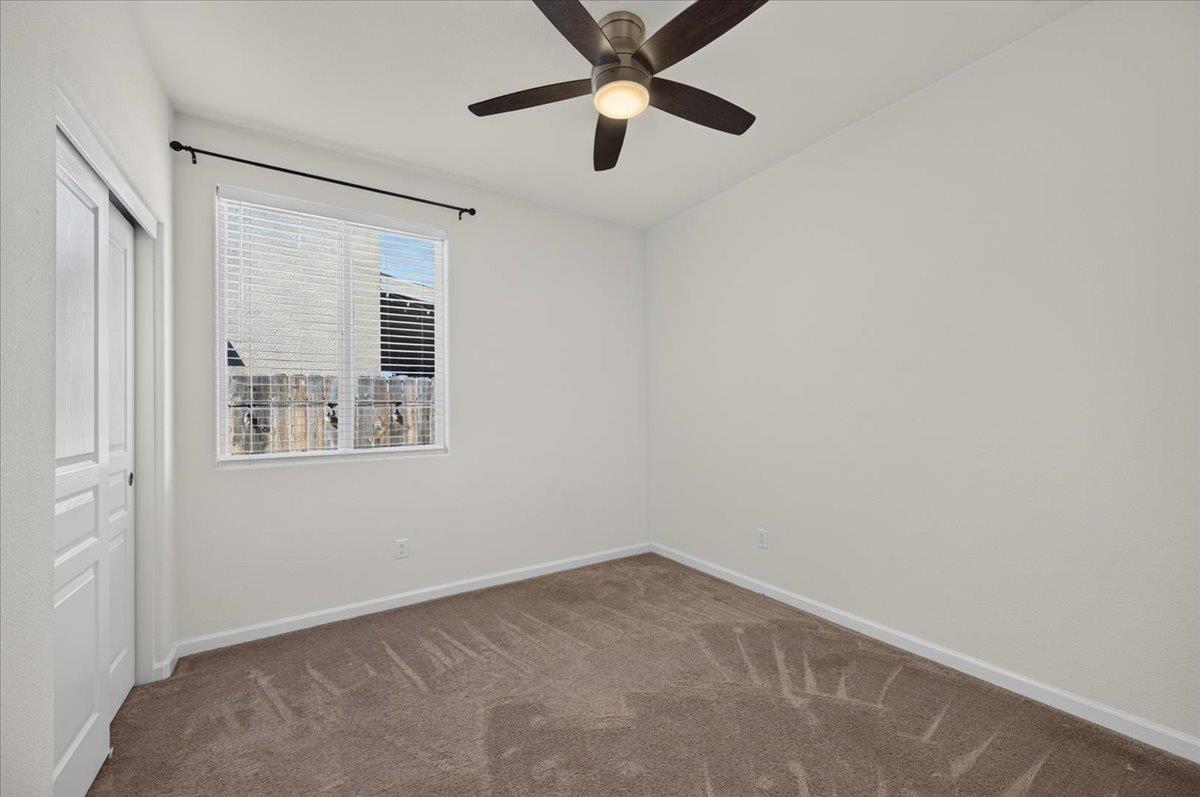 1140 S Carriage, Fresno, CA 93727