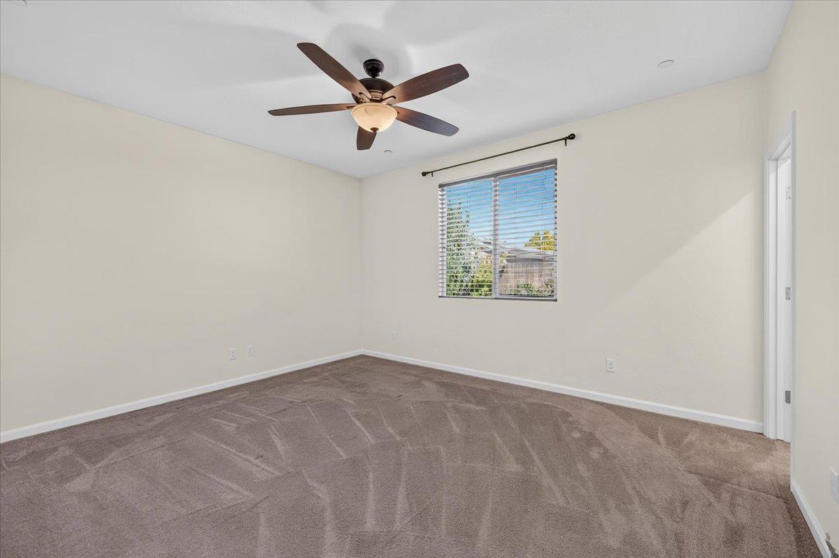 1140 S Carriage, Fresno, CA 93727