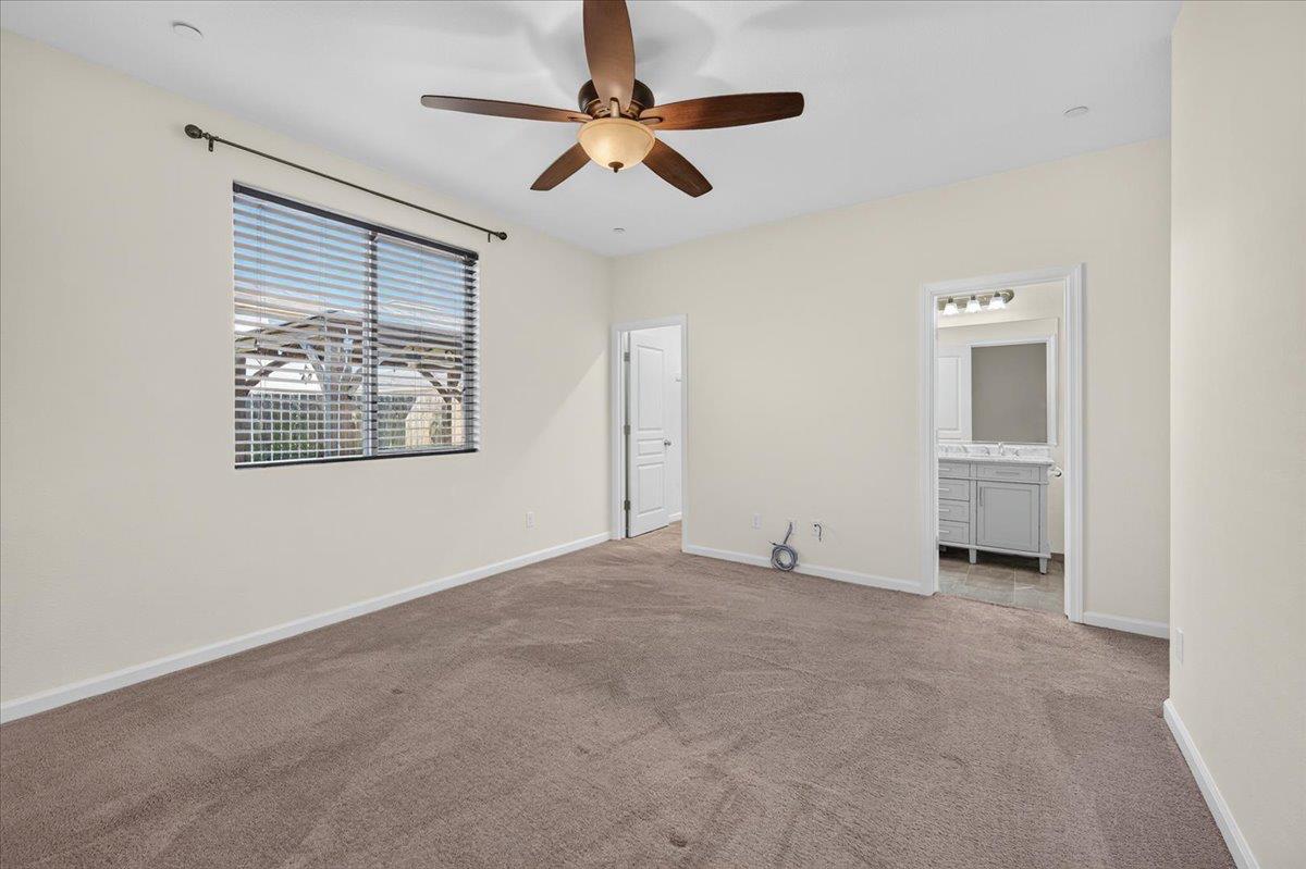 1140 S Carriage, Fresno, CA 93727