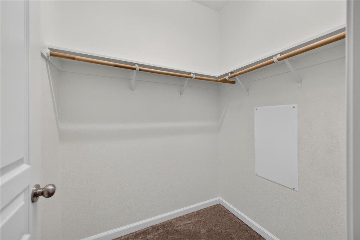1140 S Carriage, Fresno, CA 93727