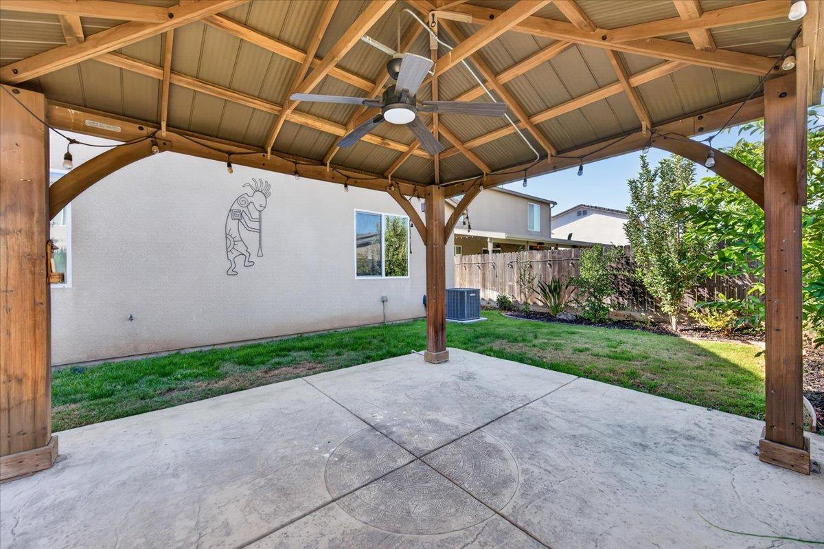 1140 S Carriage, Fresno, CA 93727