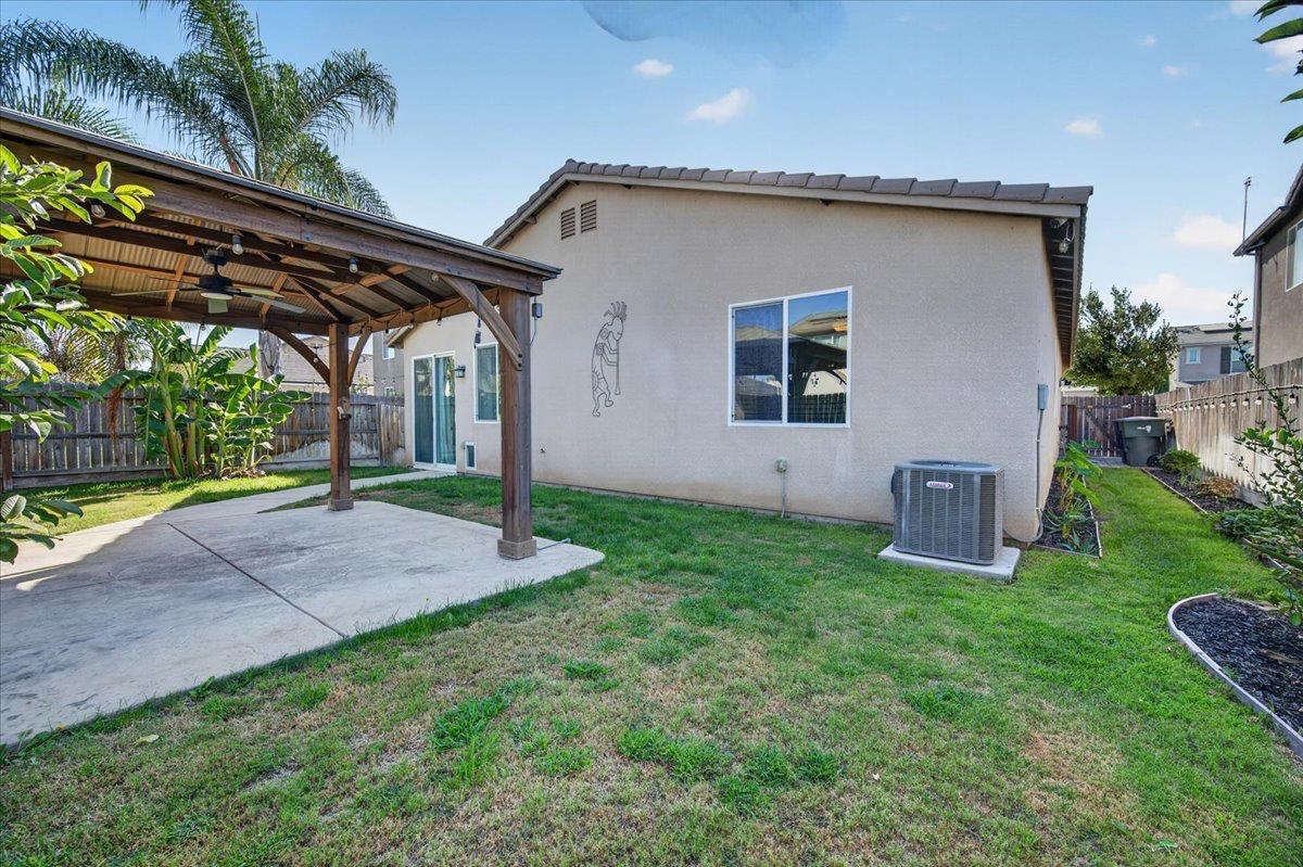 1140 S Carriage, Fresno, CA 93727