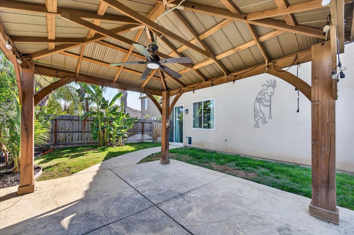 1140 S Carriage, Fresno, CA 93727