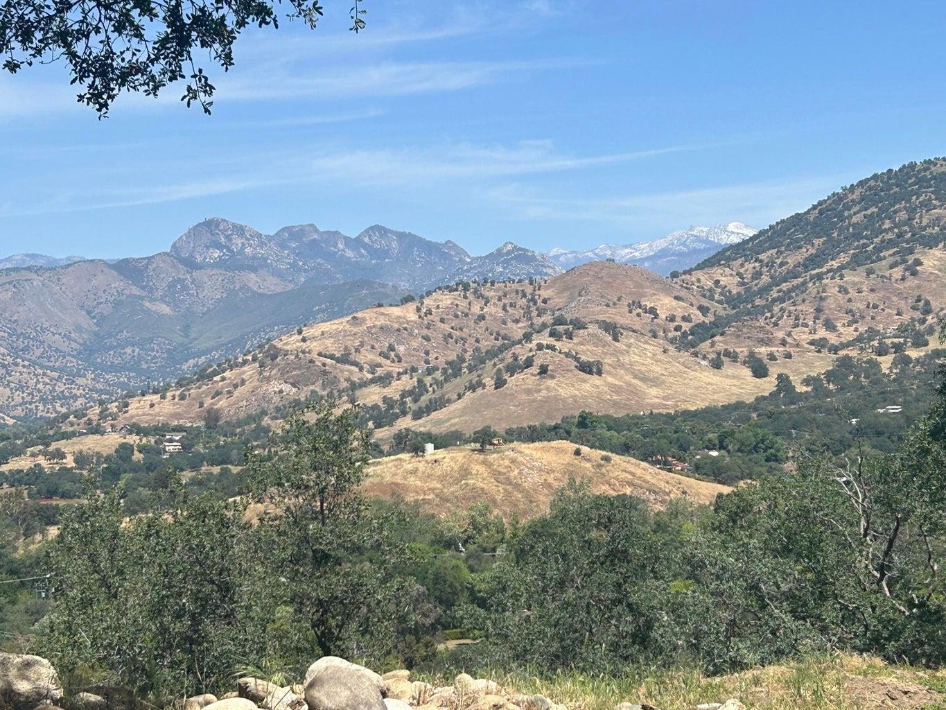 40838 Oak Ridge Dr, Three Rivers, CA 93271