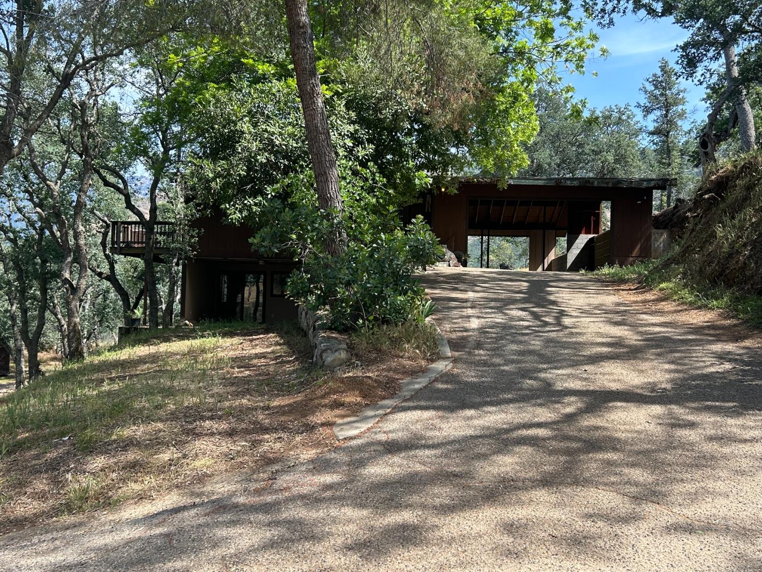 40838 Oak Ridge Dr, Three Rivers, CA 93271