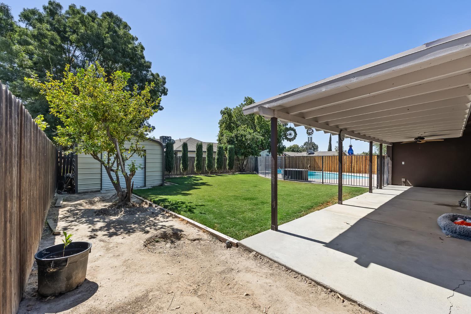 1065 Ross Way, Hanford, CA 93230