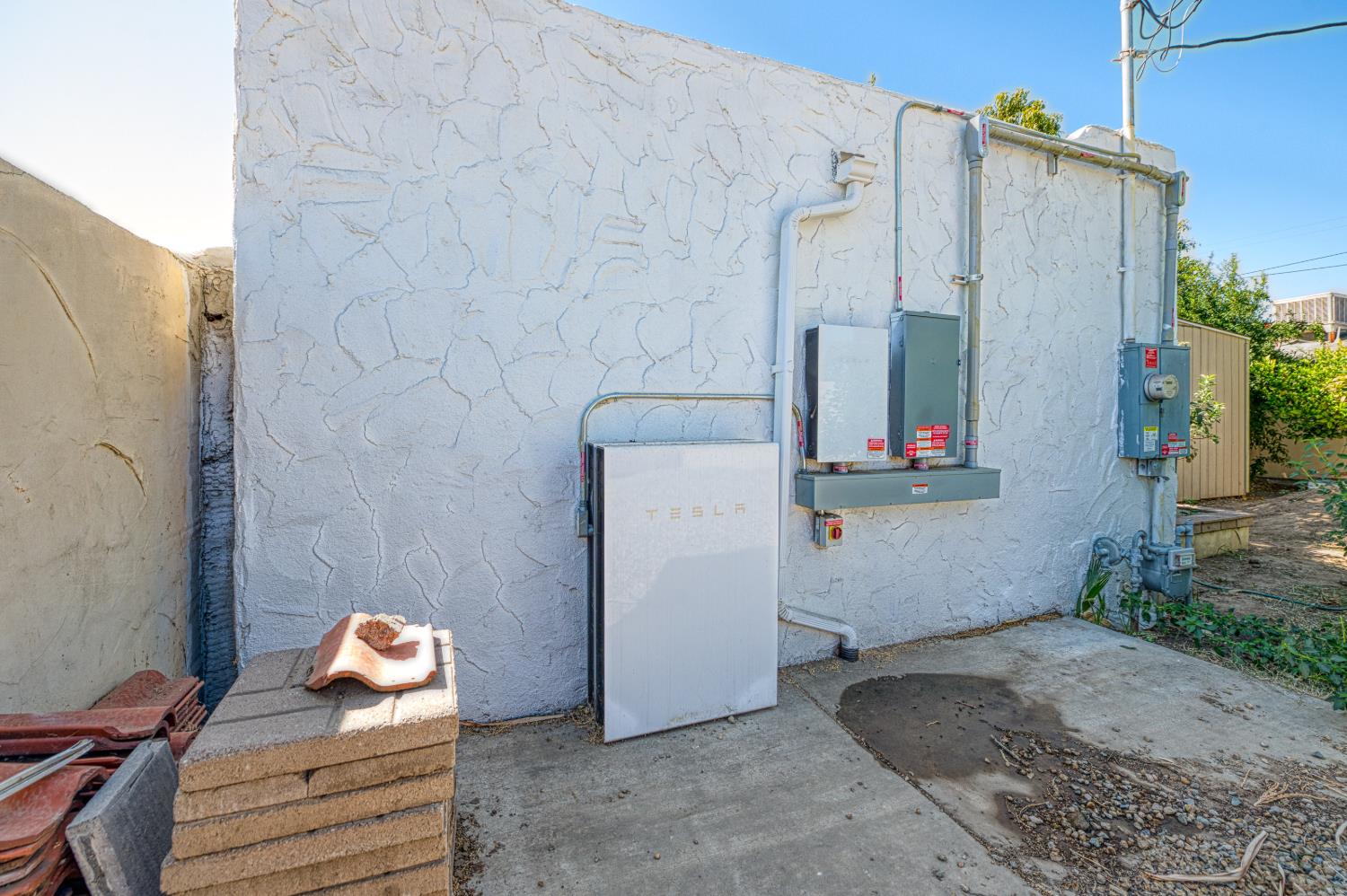 1515 E Simpson Ave, Fresno, CA 93704