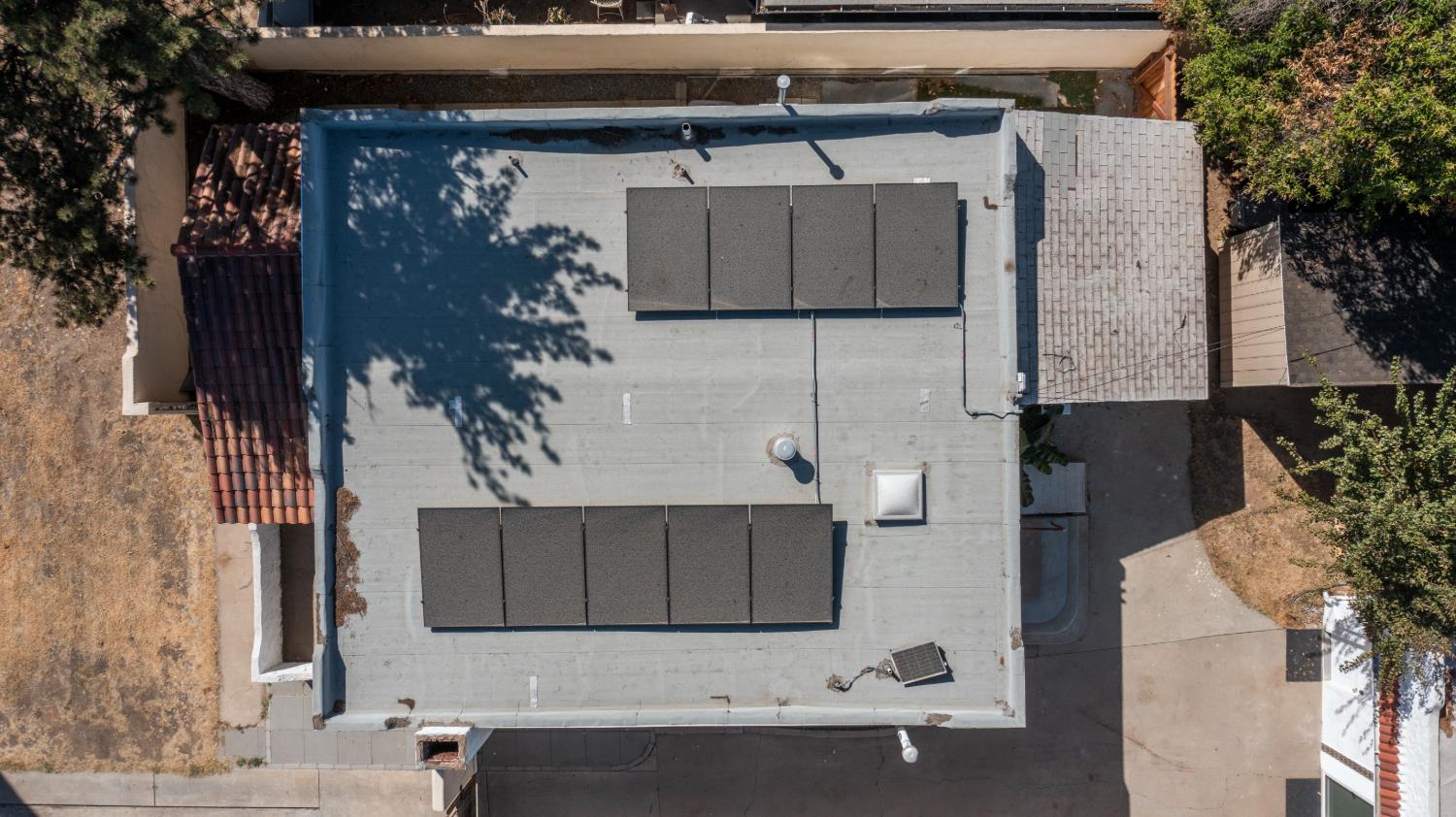 1515 E Simpson Ave, Fresno, CA 93704