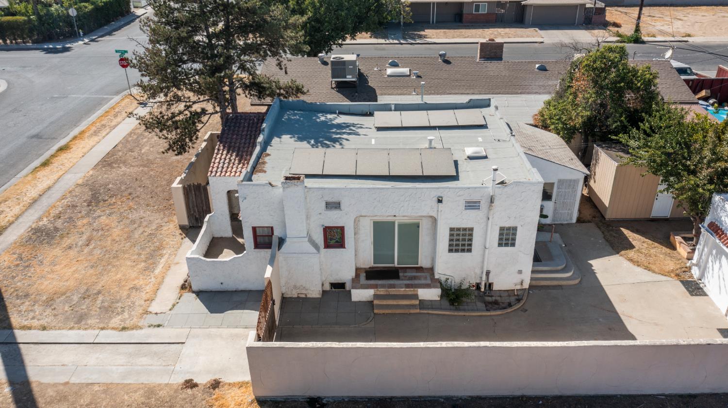 1515 E Simpson Ave, Fresno, CA 93704