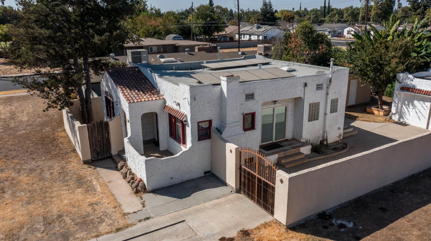 1515 E Simpson Ave, Fresno, CA 93704