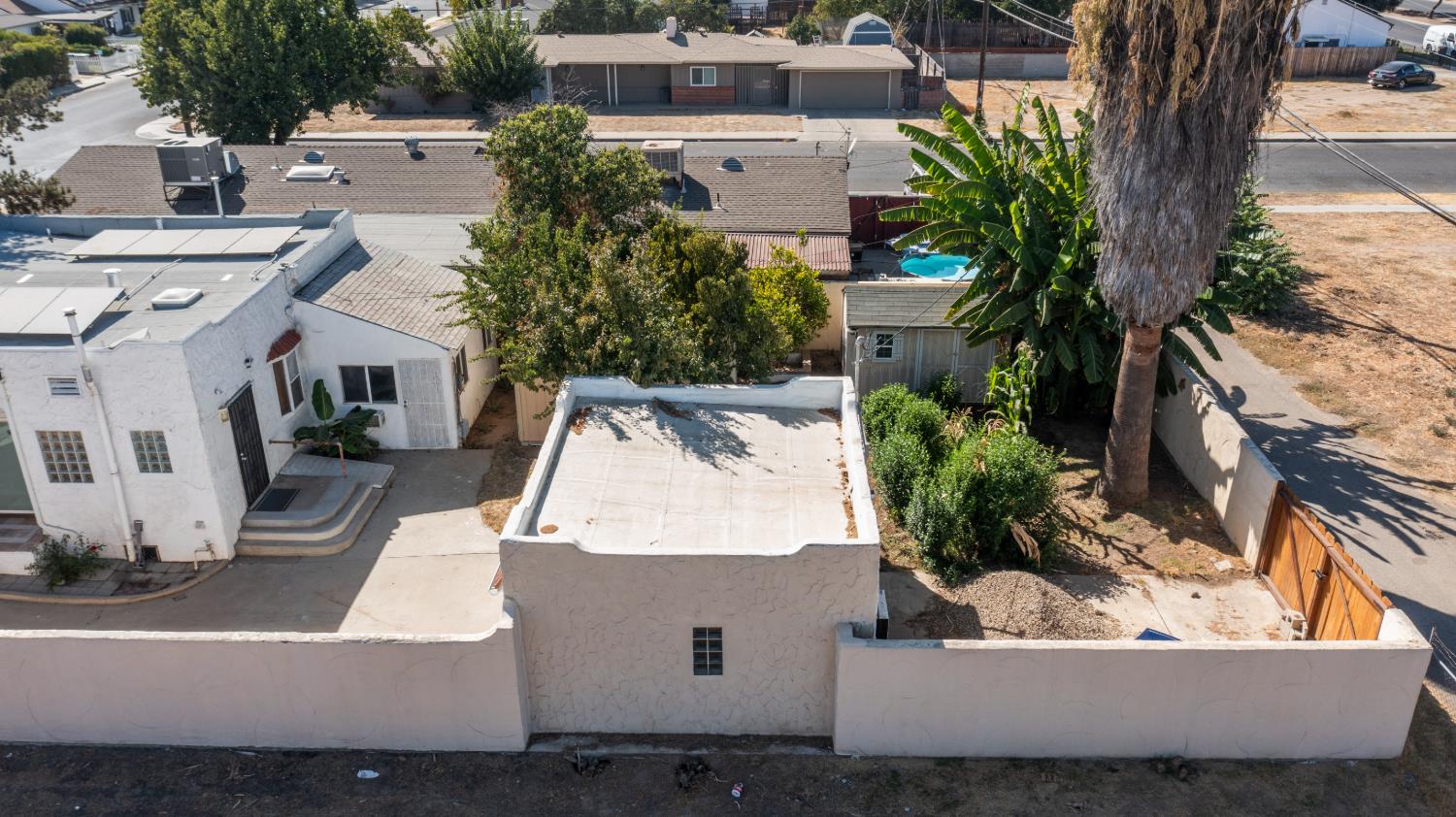 1515 E Simpson Ave, Fresno, CA 93704
