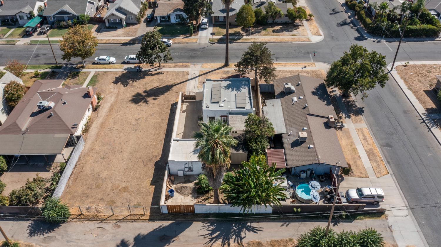 1515 E Simpson Ave, Fresno, CA 93704