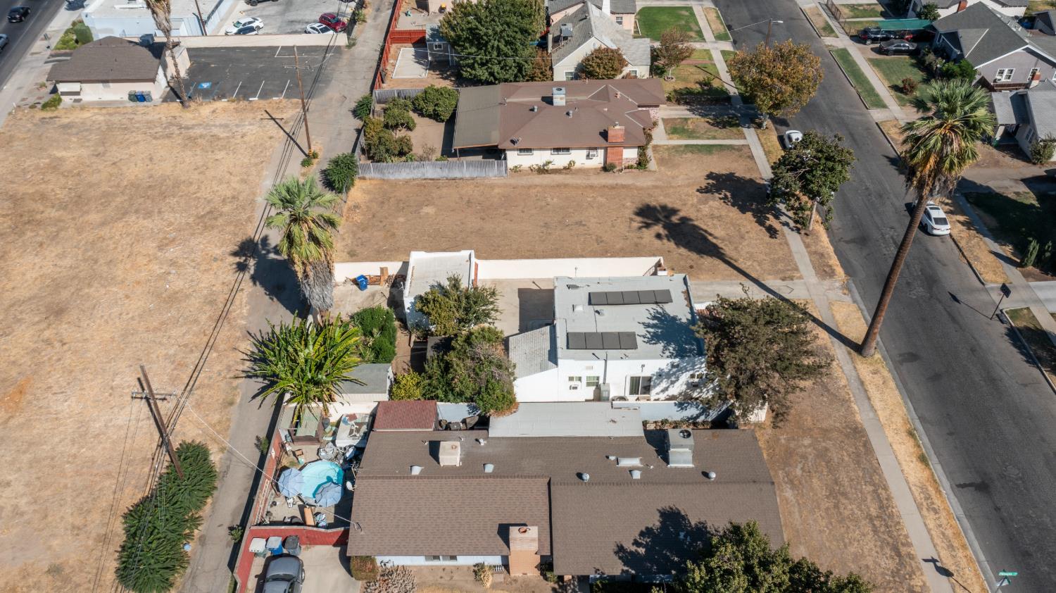 1515 E Simpson Ave, Fresno, CA 93704