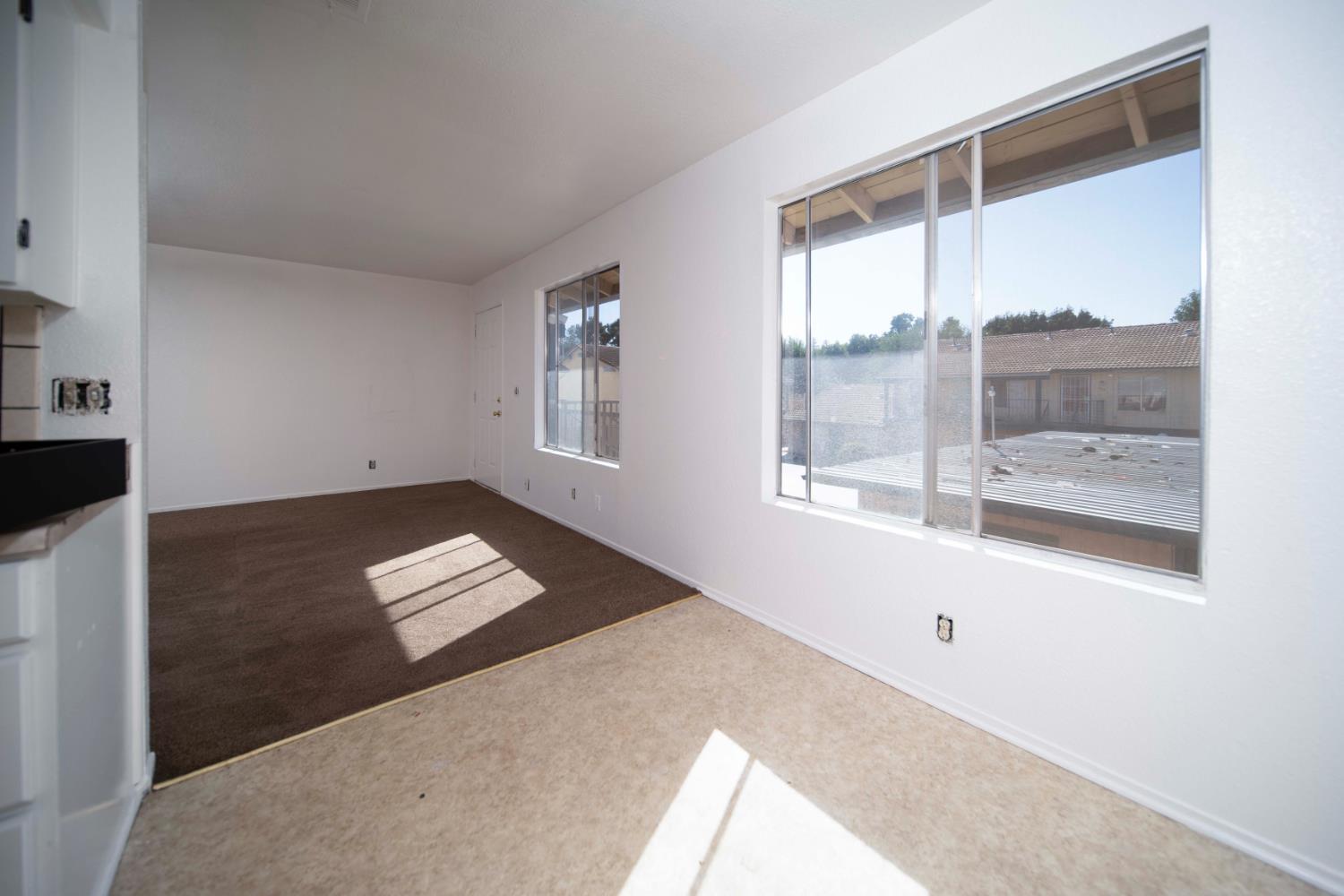 657 W Parlier Ave #114, Reedley, CA 93654