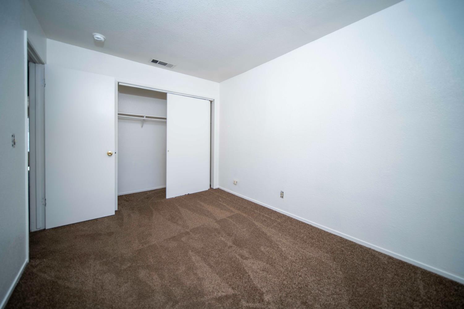657 W Parlier Ave #114, Reedley, CA 93654