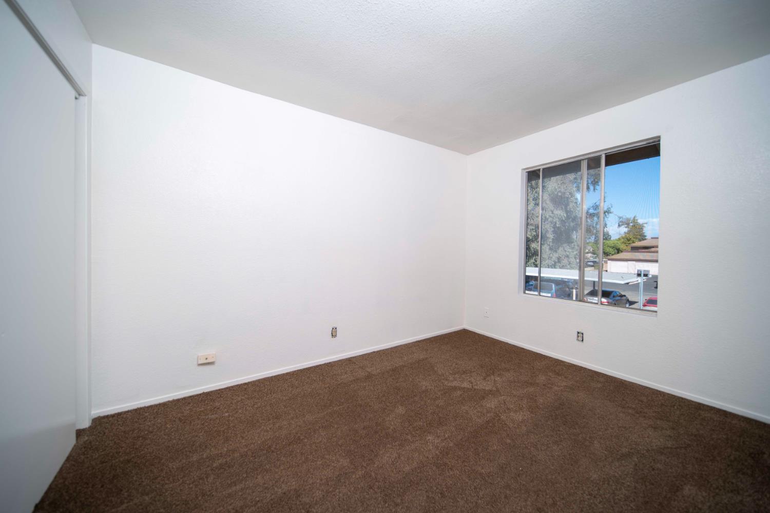657 W Parlier Ave #114, Reedley, CA 93654