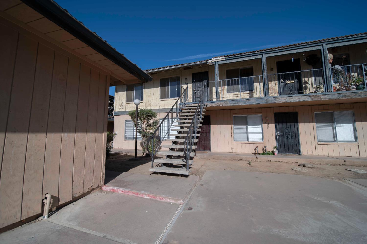 657 W Parlier Ave #114, Reedley, CA 93654
