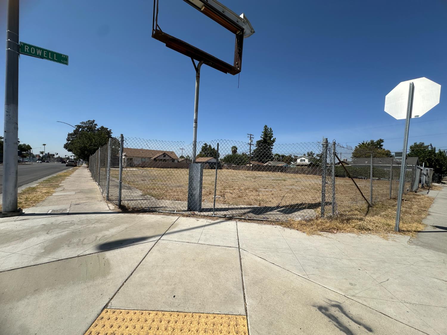 0 0 Belmont, Fresno, CA 93702