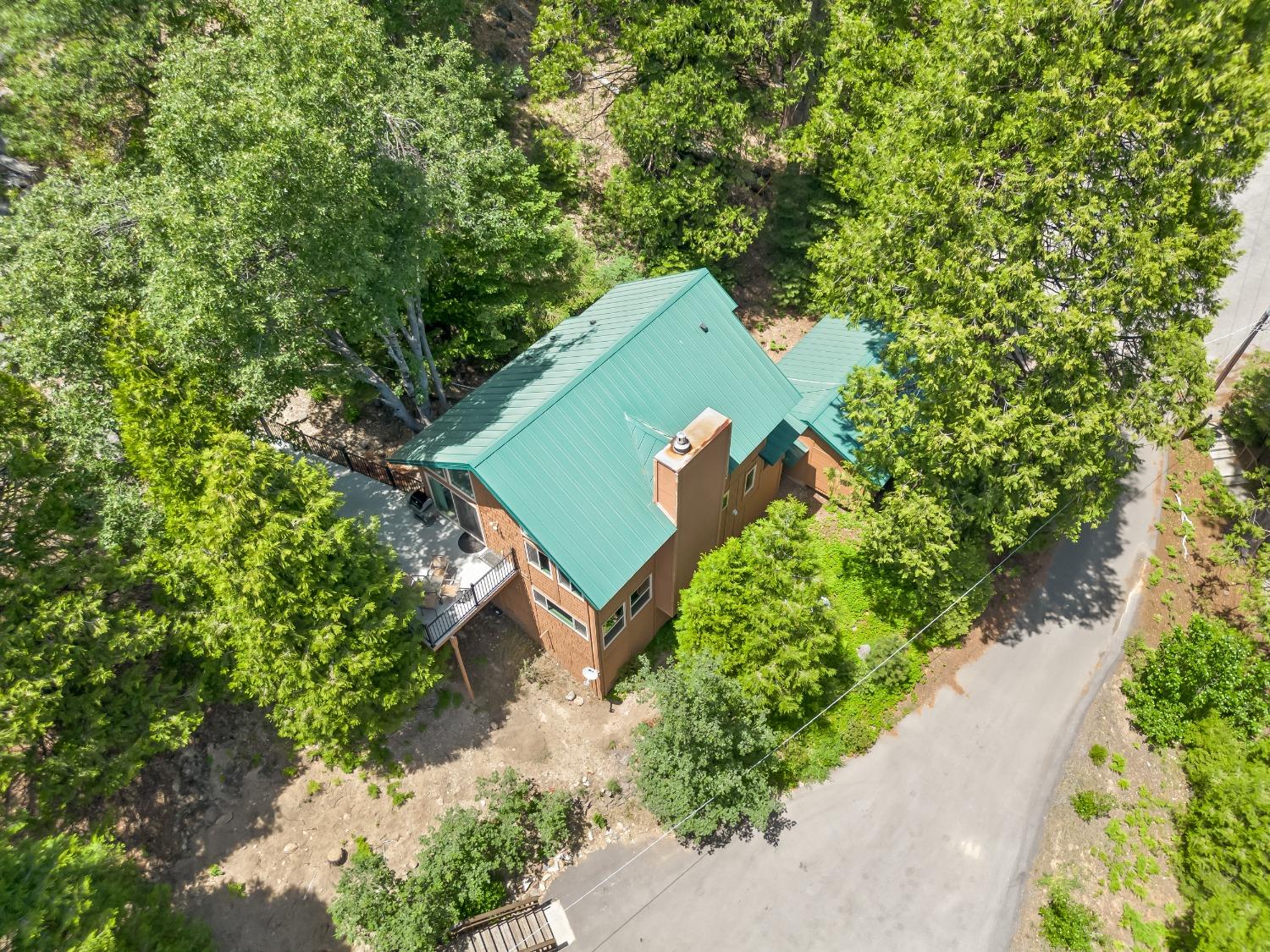 1153 Silver Tip Ln, Fish Camp, CA 93623