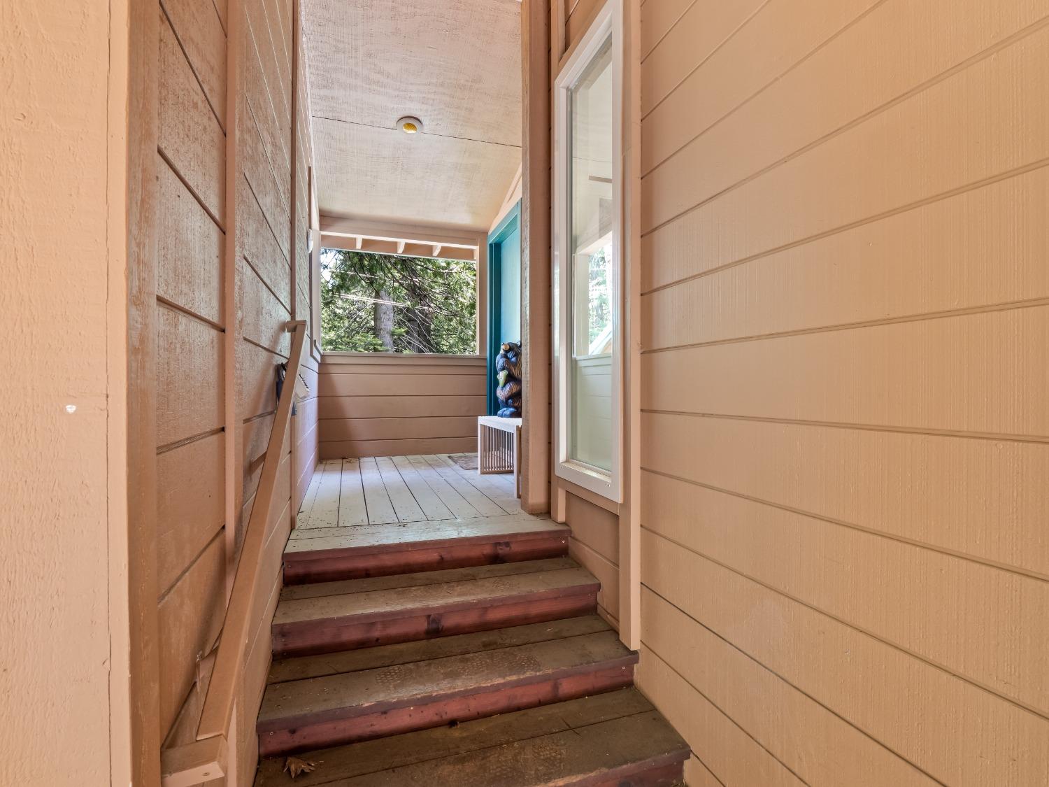 1153 Silver Tip Ln, Fish Camp, CA 93623