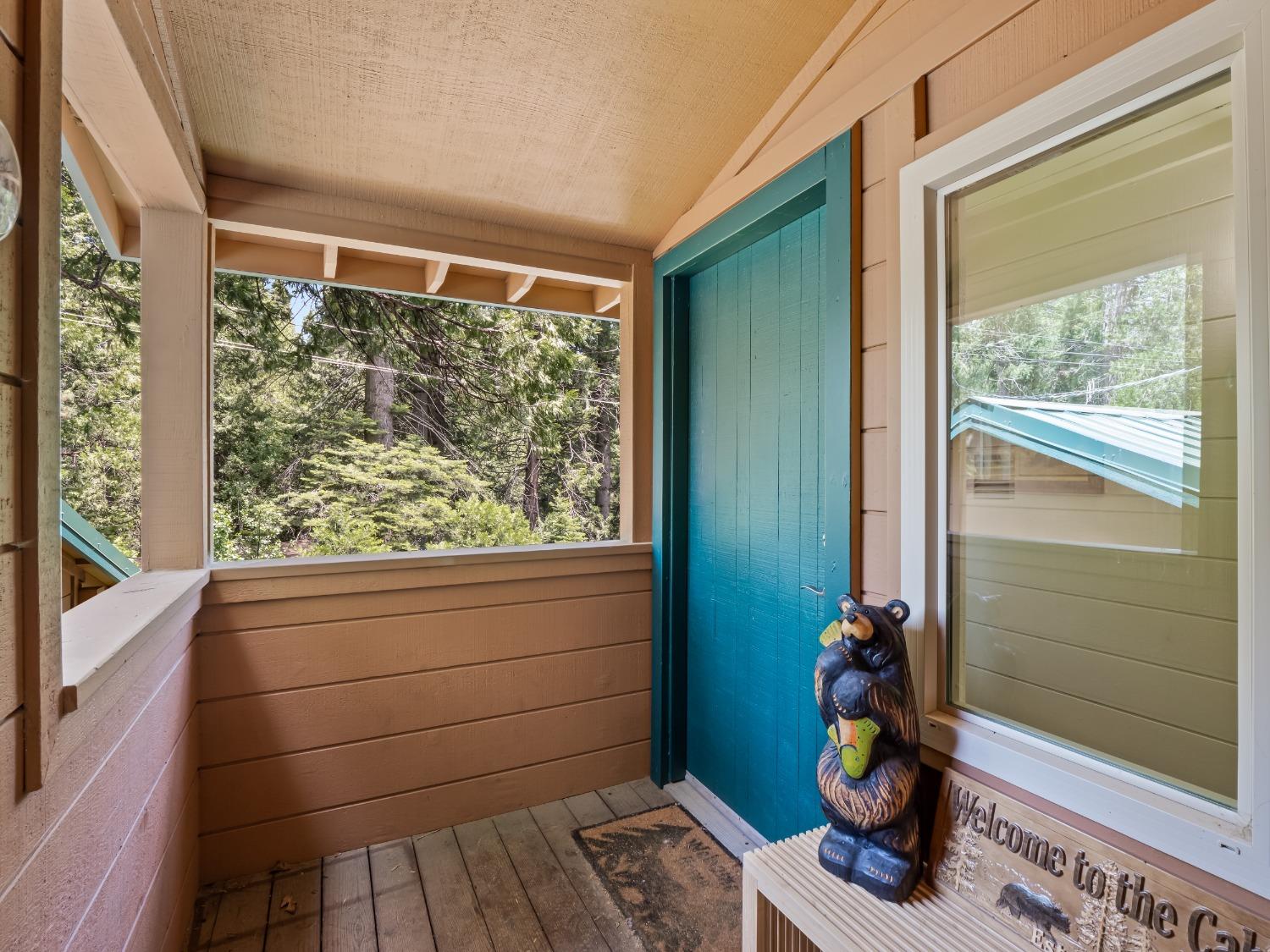 1153 Silver Tip Ln, Fish Camp, CA 93623