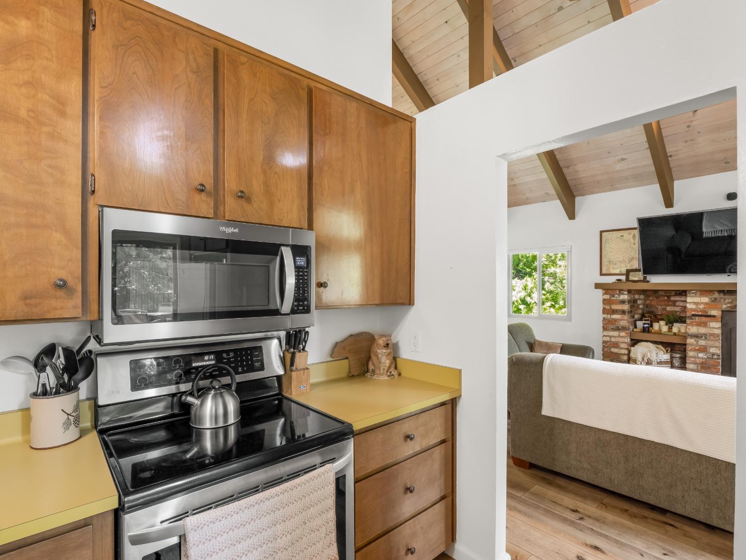 1153 Silver Tip Ln, Fish Camp, CA 93623