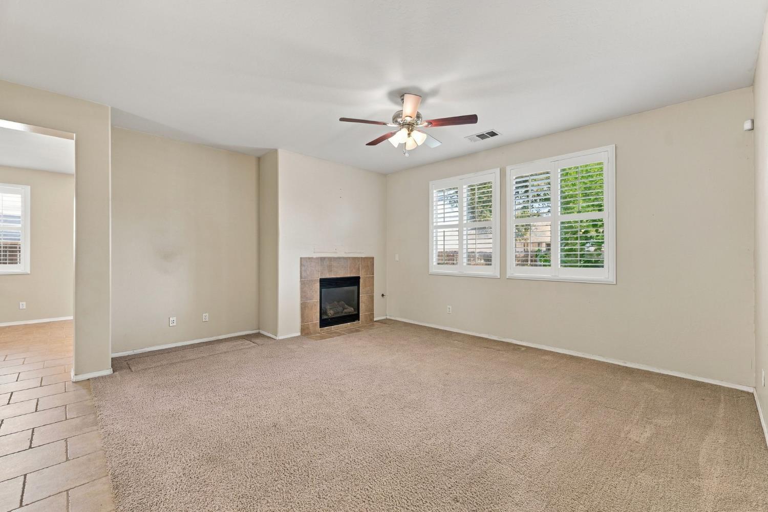 1556 Bellflower st, Kingsburg, CA 93631