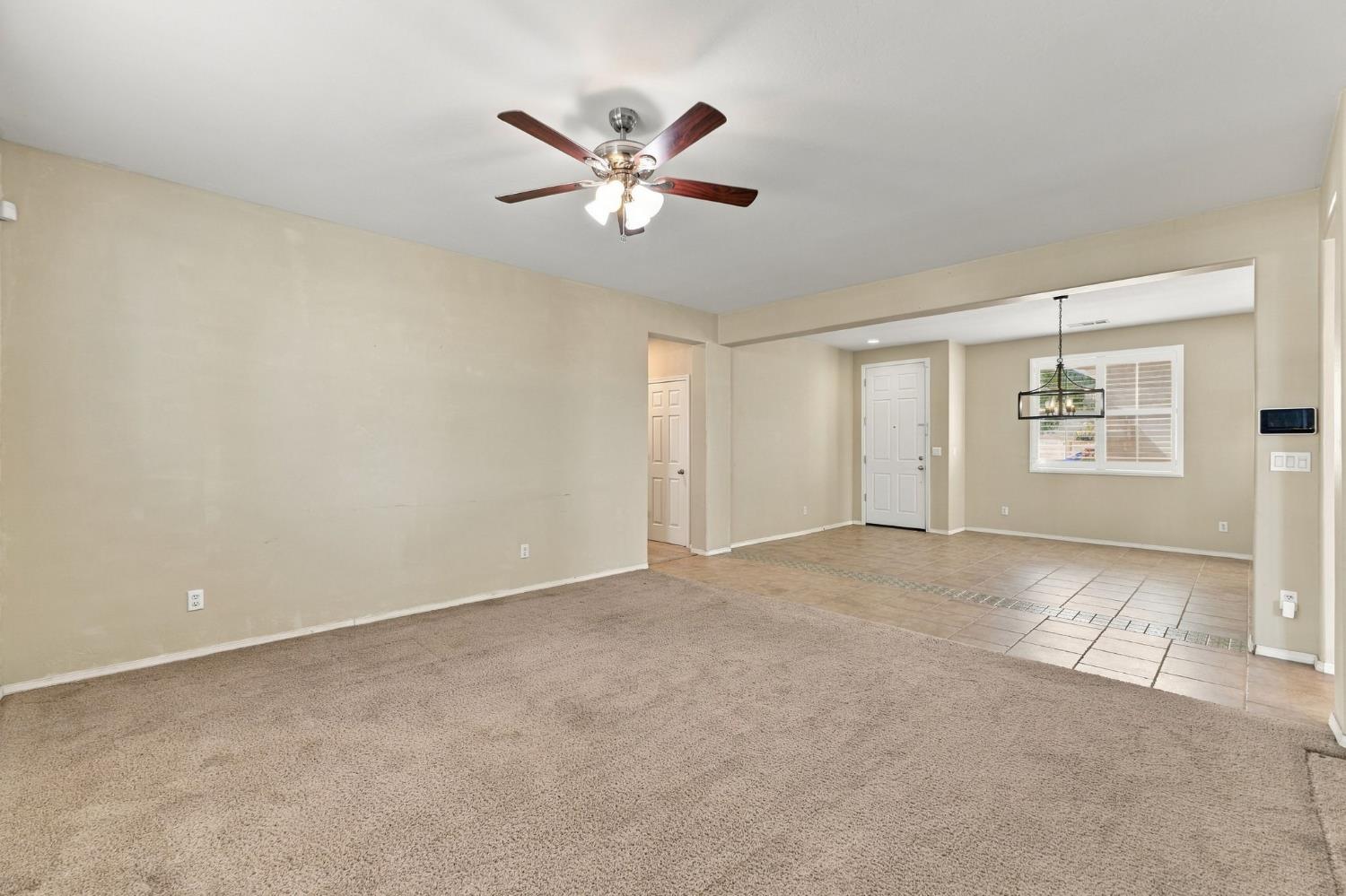 1556 Bellflower st, Kingsburg, CA 93631