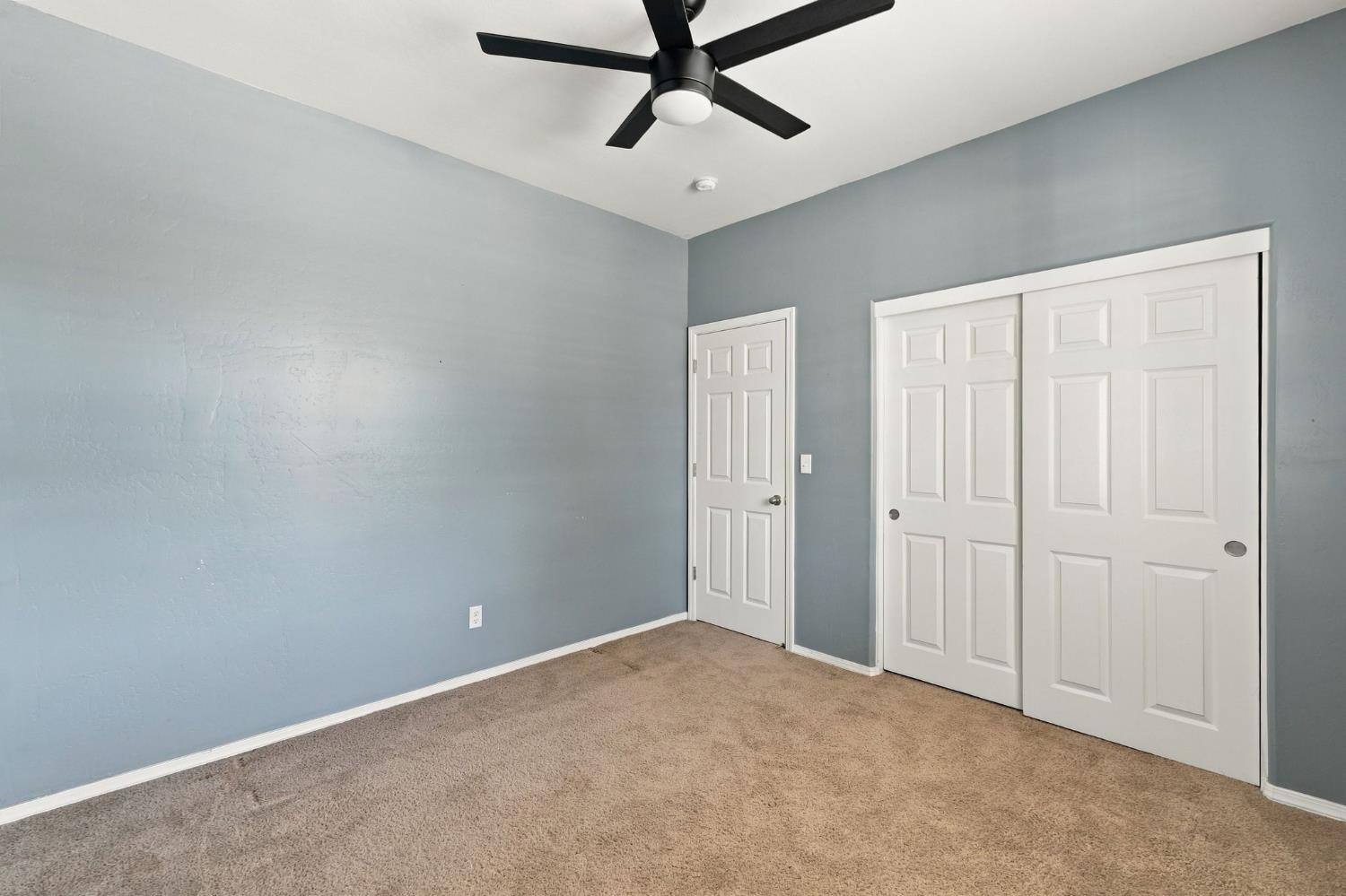 1556 Bellflower st, Kingsburg, CA 93631