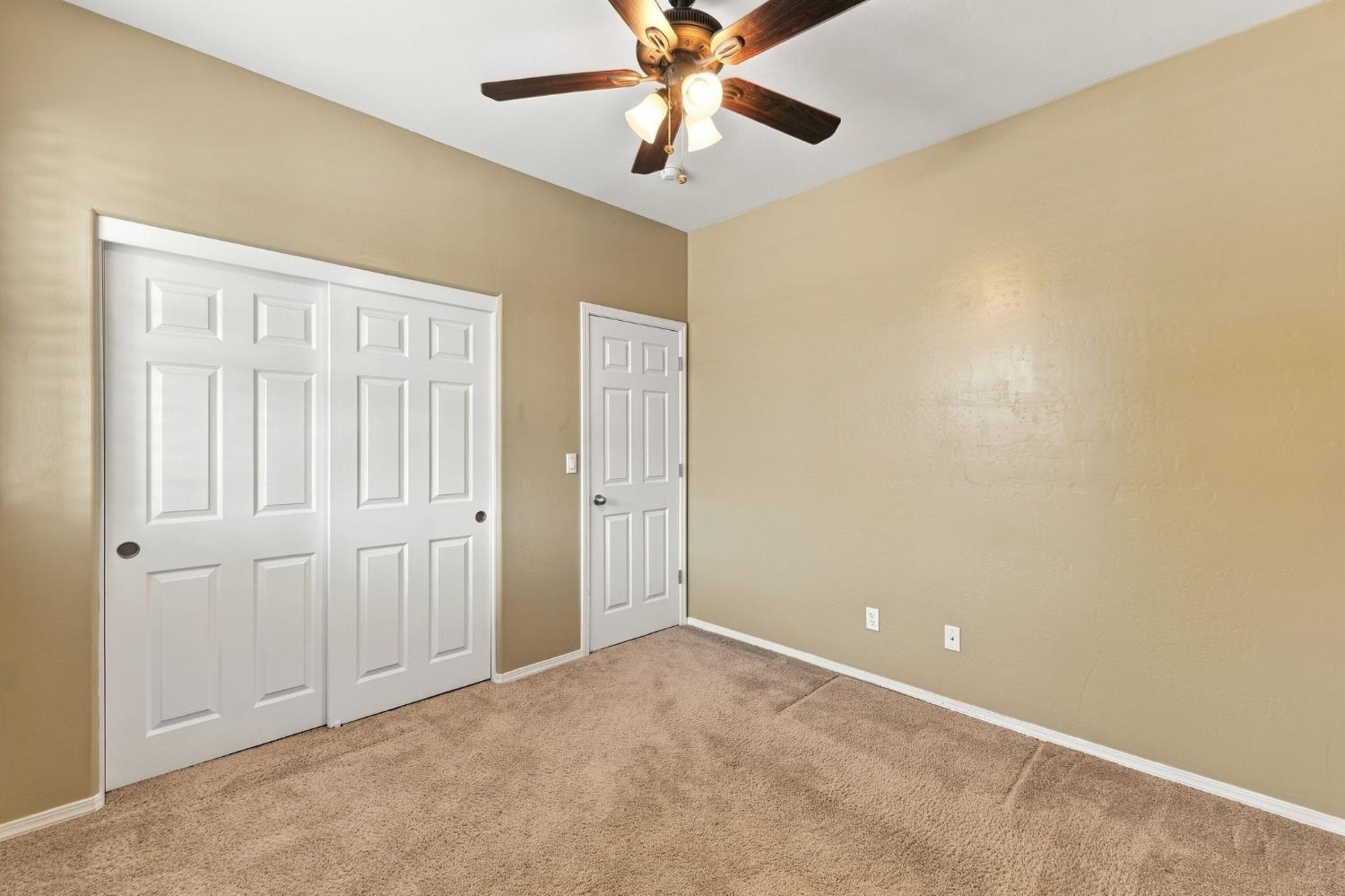 1556 Bellflower st, Kingsburg, CA 93631