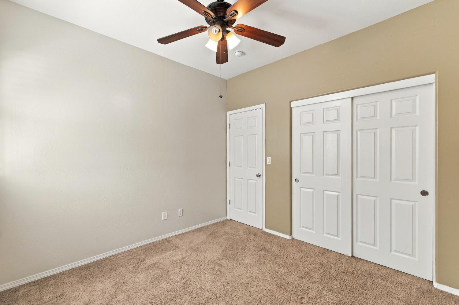 1556 Bellflower st, Kingsburg, CA 93631