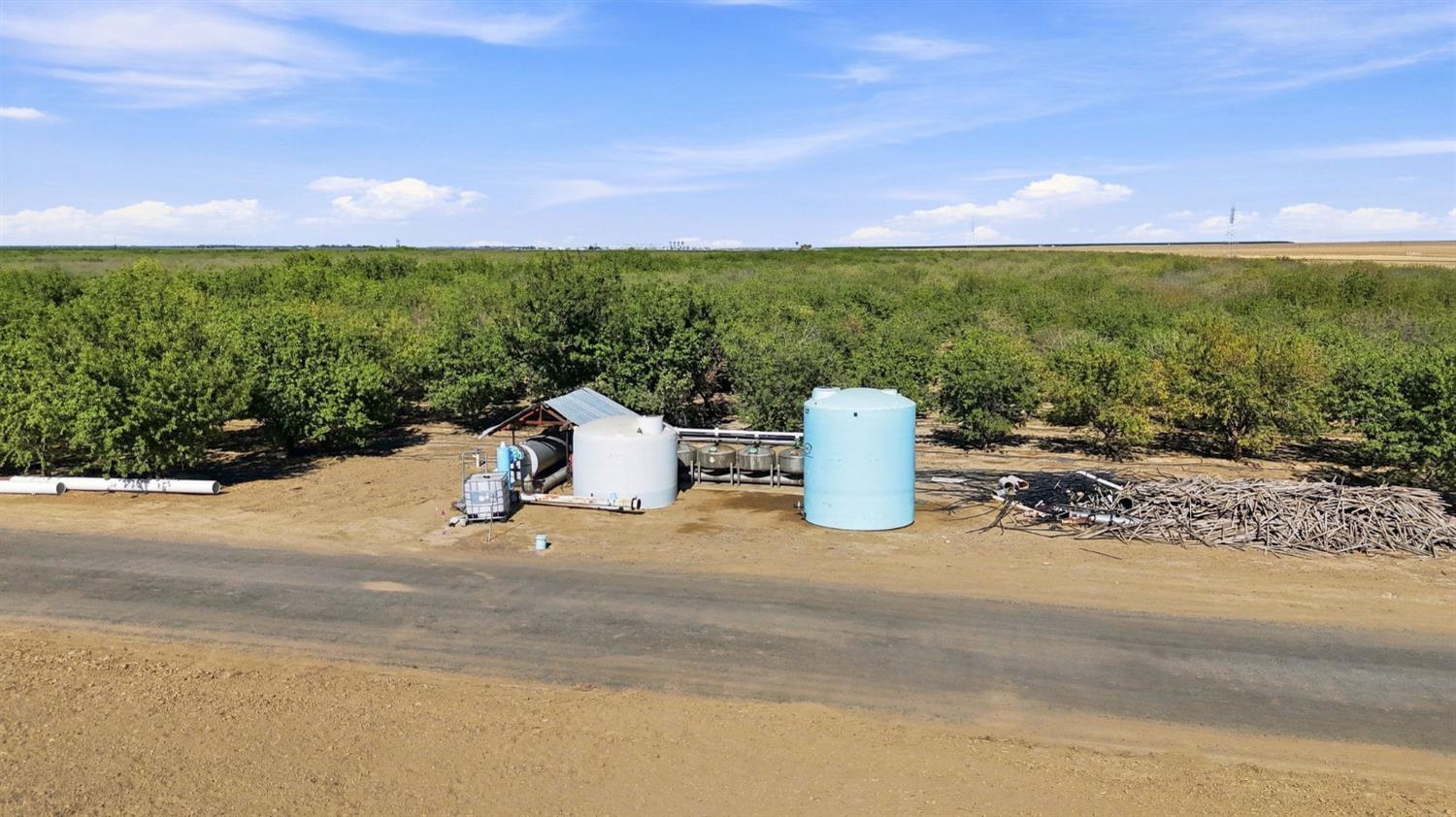 45551 W Panoche Rd, Firebaugh, CA 93622