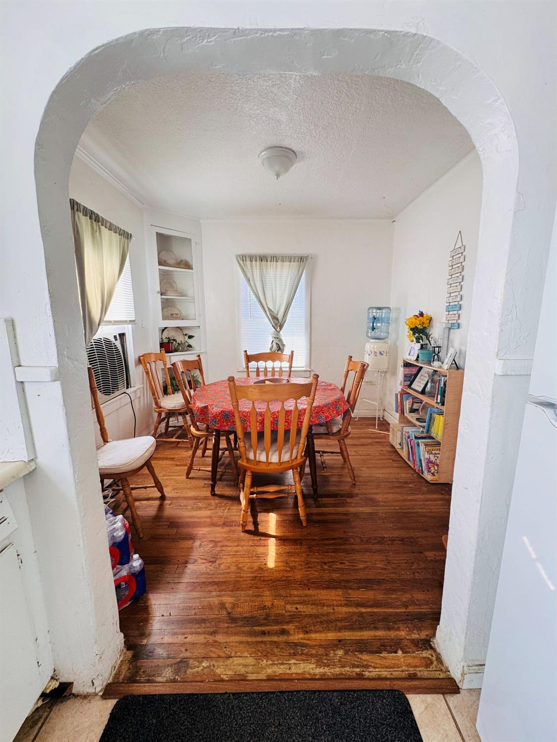 232 E Sweet Ave, Visalia, CA 93291