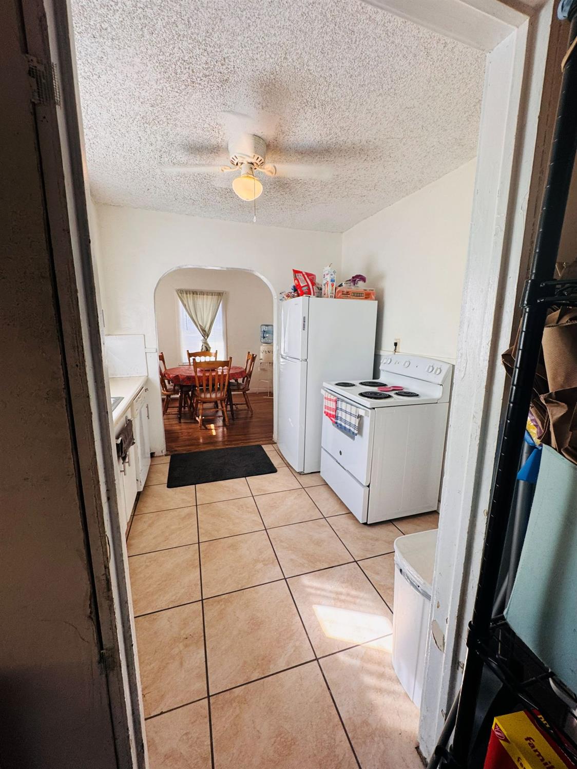 232 E Sweet Ave, Visalia, CA 93291