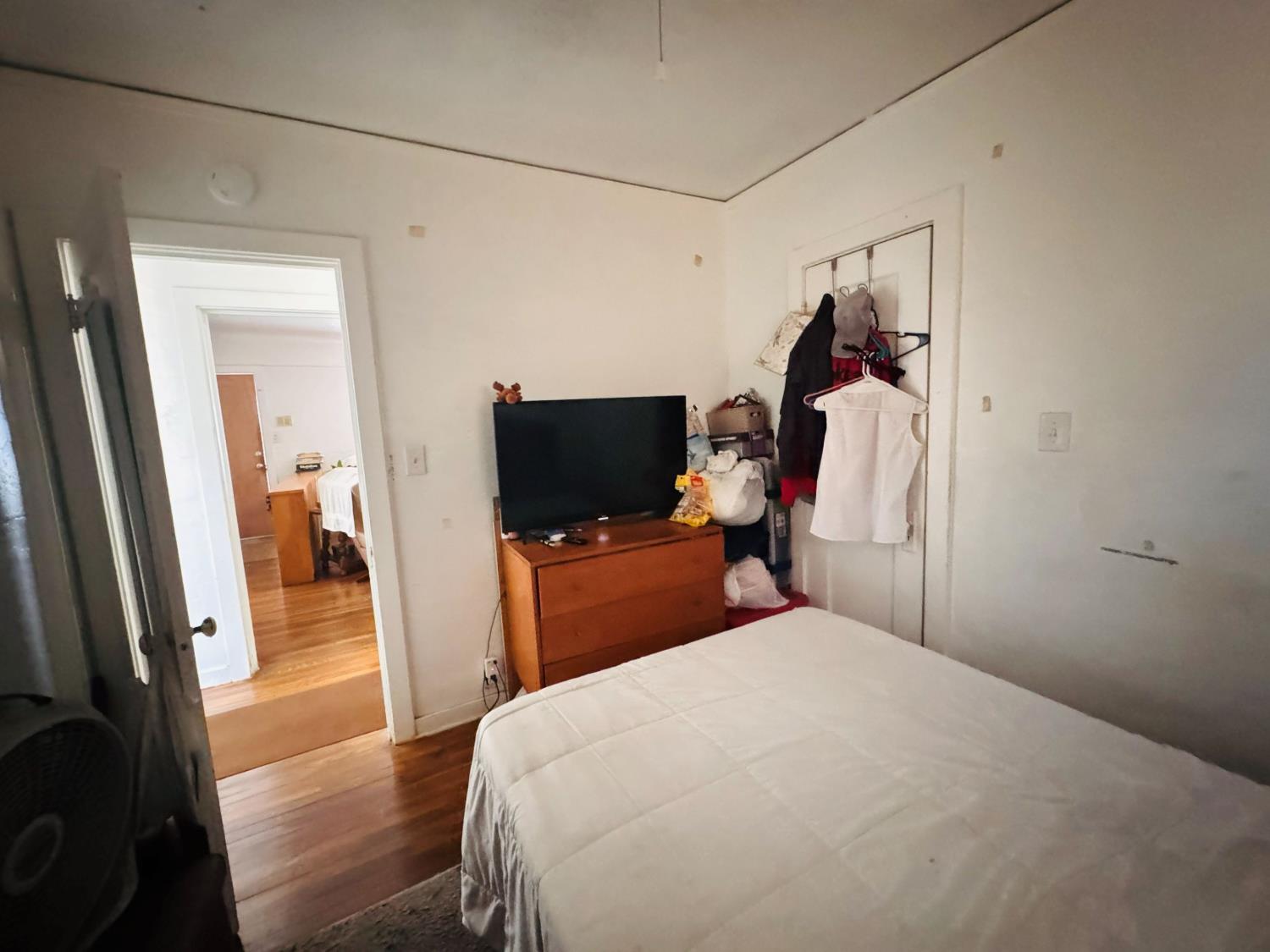 232 E Sweet Ave, Visalia, CA 93291