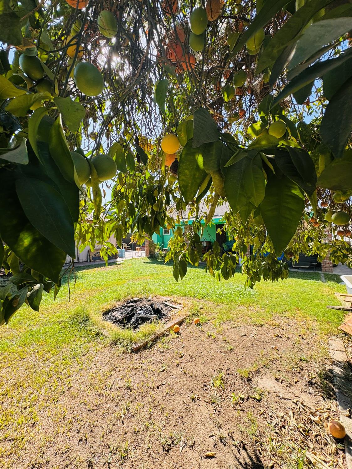 232 E Sweet Ave, Visalia, CA 93291